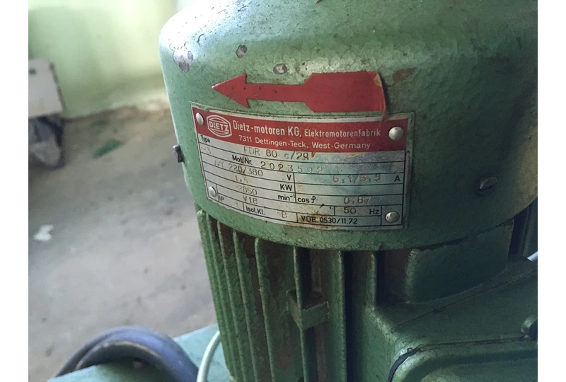 Kompaktiškas hidraulinis presas 980 kg