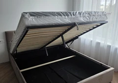 Dvigul? lova IMPERITI LIUX – jau sand?lyje!||Plati rinktis: 120–180 cm, 3 spalvos||Greitas pristatymas visoje Lietuvoje||Miegamoji lova su ?iužiniu ir patalyn?s d?že