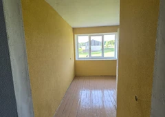 Erdvus butas su 5 arais žem?s||Ramus gyvenimas gamtos apsupty||65 m² butas Plung?s rajone – jauki erdv?||Gyvenk savo sodyboje! Skambink dabar