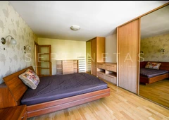 Renovuotas 3 kambari? butas ramioje Palangoje||Šiltas ir šviesus b?stas šeimai Saul?tekio tak.||Parduodamas erdvus butas su baldais – Palanga||75 kv. m. butas renovuotame name – rami aplinka