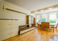Šiltas 3 kamb. butas renovuotame name Palangoje||Rami vieta šeimai: erdvus butas su visais patogumais||75 kv. m. butas Palangoje su baldais ir technika||Renovuotas namas, strategiška vieta šeimai ir poilsiui||Šviesus butas atokiau šurmulio, šalia darželio||Tvarkingas 3 kamb. butas su r?siu Palangos centre