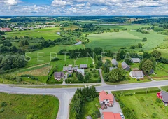 Namo ramyb? gamtos gl?byje||106 kv. m namas su visais priestatais||Pab?k nuo miesto ? gamtos žalum?||Prie Minijos up?s – namas su sodyba||Tvarkingas namas Kartenoje laukia j?s?||30 ar? sklypas su namu ir garažu||Renovuotas namas gamtos apsuptyje||Šiltas ir jaukus namas prie up?s