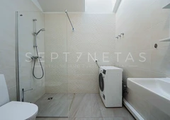 Ramyb? ir komfortas Palangos pušyne||Jauk?s apartamentai poilsiui Palangoje||Modern?s 63,87 kv. m. butai su baldais||Atokiau miesto šurmulio – žalioje aplinkoje||Parduodami šilti ir skoningai ?rengti apartamentai||Rami kaimynyst? ir pilna ?ranga poilsiui||2018 m. namas – viskas ?skai?iuota