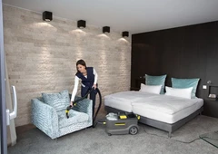 Išsinuomokite Karcher Puzzi 10/1 Klaip?doje||Galingas plaunantis siurblys vos nuo 20€ parai||Nemokamas instruktažas ir Karcher chemija kartu||Nuoma be išeigini?: veikiame 09-21 val.||2 paros už 30€ – taupykite su Klaip?dos paslauga
