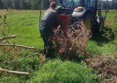 Aplinkos tvarkymas Palangoje ir Klaipėdoje – greitai ir tvarkingai||Sniego valymas, teritorijų valymas, krūmų kirtimas||Statybinių atliekų išvežimas ir utilizavimas Klaipėdoje||Kelmo rovimas, griovių valymas – tvarkingi darbai||Krūmų kirtimas, miško valymas – sutvarkome teritoriją||Griovimo darbai, statybų aikštelių įrengimas Palangoje||Aplinkos tvarkymo darbai – dirbame su rimta technika
